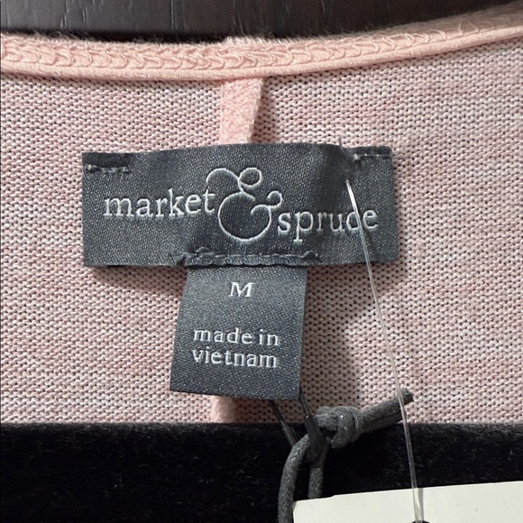 Market & Spruce V-Neck Blouse - Picture 2 of 4